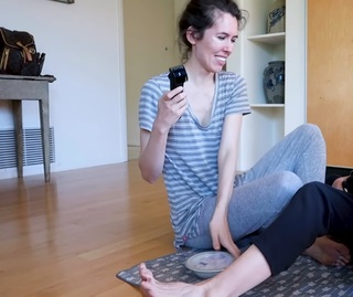 Brittani Taylor feet photo thumbnail