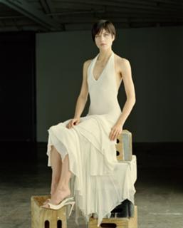 Selma Blair feet photo thumbnail