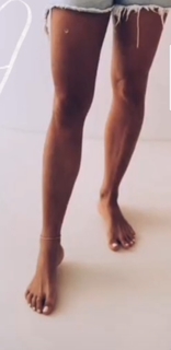 Anna Lewandowska feet photo thumbnail