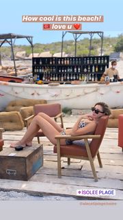 Seyma Subasi feet photo thumbnail