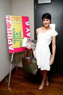 Selma Blair feet photo thumbnail