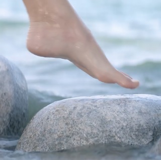 Barbara Palvin feet photo thumbnail