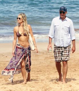 Molly Sims feet photo thumbnail