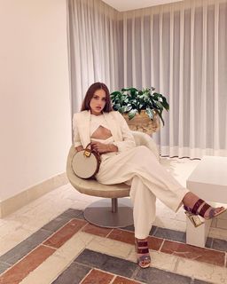 Xenia Tchoumitcheva feet photo thumbnail