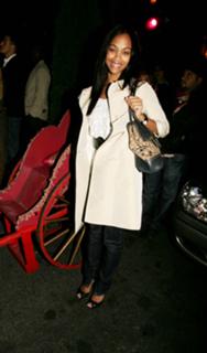 Zoe Saldana feet photo thumbnail