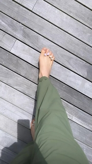 Thalía feet photo thumbnail