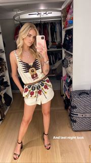 Chiara Ferragni feet photo thumbnail
