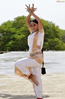 Taapsee Pannu feet photo thumbnail