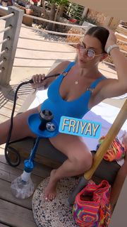 Imogen Thomas feet photo thumbnail