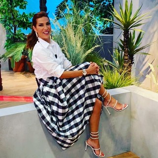 Veronica Maya feet photo thumbnail