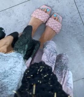 Paulina Sykut feet photo thumbnail