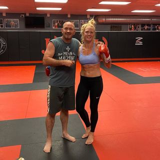 Holly Holm feet photo thumbnail