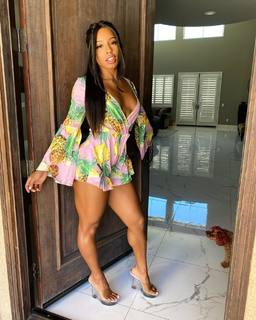 Qimmah Russo feet photo thumbnail