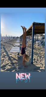 Federica Fontana feet photo thumbnail