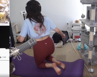 Imane Pokimane Anys feet photo thumbnail