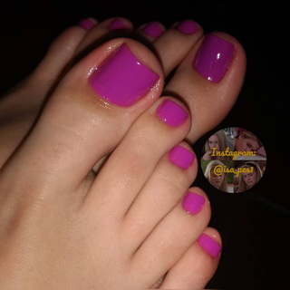 Isa Pes feet photo thumbnail
