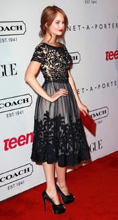 Debby Ryan feet photo thumbnail