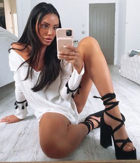 Charlotte Crosby feet photo thumbnail
