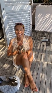 Caterina Balivo feet photo thumbnail