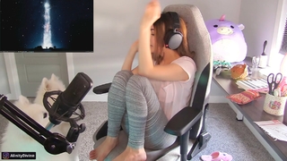 Natalia Mogollon feet photo thumbnail