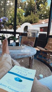 Ashley Tisdale feet photo thumbnail