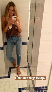 Kelly Bensimon feet photo thumbnail