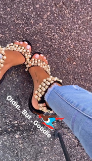 Angela Simmons feet photo thumbnail