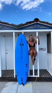 Federica Fontana feet photo thumbnail