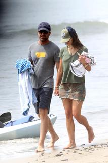 Jordana Brewster feet photo thumbnail