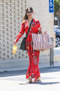 Jordana Brewster feet photo thumbnail