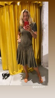 Federica Fontana feet photo thumbnail