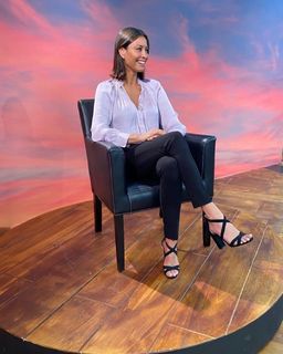 Melanie Sykes feet photo thumbnail