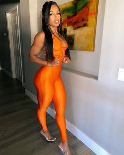 Qimmah Russo feet photo thumbnail