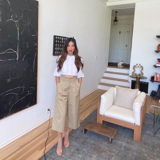 Olivia Munn feet photo thumbnail