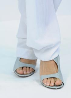 Sienna Miller feet photo thumbnail