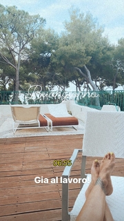 Melissa Satta feet photo thumbnail