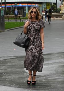Myleene Klass feet photo thumbnail