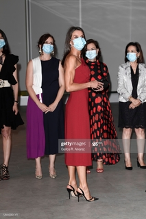 Queen Letizia of Spain feet photo thumbnail