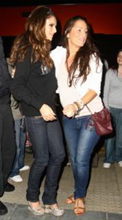 Cheryl feet photo thumbnail