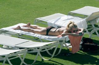 Jessica Simpson feet photo thumbnail