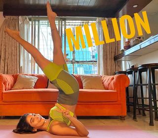 Pooja Hegde feet photo thumbnail