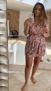 Jacqueline Jossa feet photo thumbnail