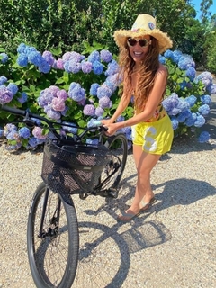 Thalía feet photo thumbnail