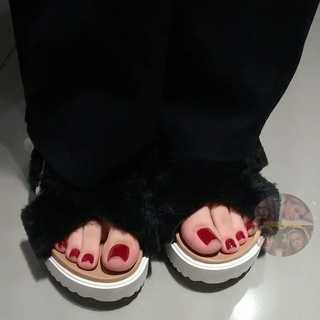 Isa Pes feet photo thumbnail