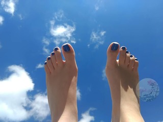 Isa Pes feet photo thumbnail