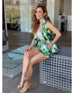 Cynthia Rodríguez feet photo thumbnail
