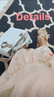 Sonam Kapoor feet photo thumbnail