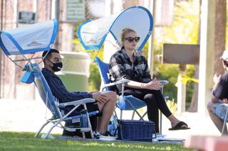 Sophie Turner feet photo thumbnail