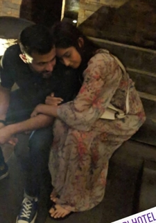 Sonam Kapoor feet photo thumbnail