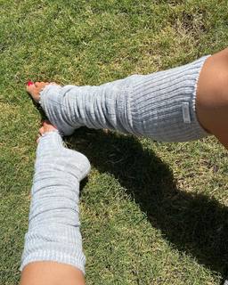 Seyma Subasi feet photo thumbnail